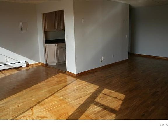5th image of 35 Park Ave APT 6R