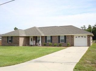 242 Cowart Rd, Hinesville, GA 31313