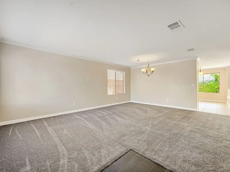 946 Saddle Horn Dr — Photo 4