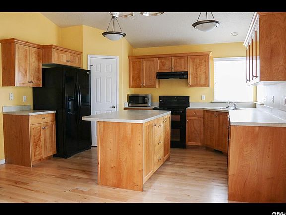 5th image of 4187 N Pilgrims Cir
