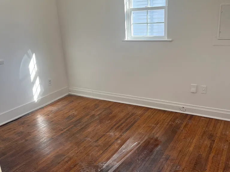 815 Douglas Ave — Photo 3