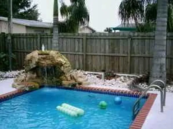 7770 NW 33rd St, Hollywood, FL 33024