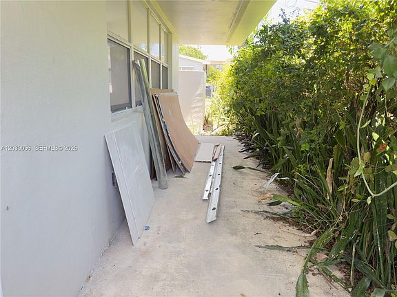 2nd image of 2191 NE 167th St APT 5