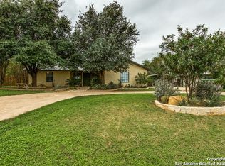 417 W Fm 117, Dilley, TX 78017