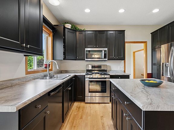 5th image of 3466 Olson Dr