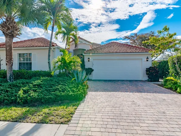 1522 Whispering Oaks Cir, Naples, FL 34110