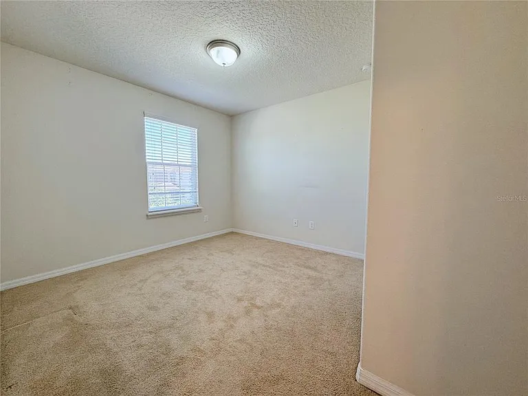 2428 Chateau Loop — Photo 31