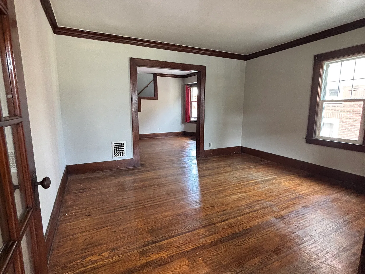 3 bed, 1300 sqft, $1,800 — Photo 2