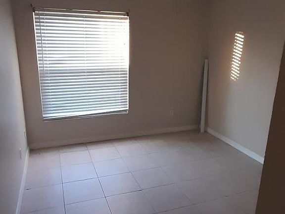 4th image of 2224 Whispering Maple Dr