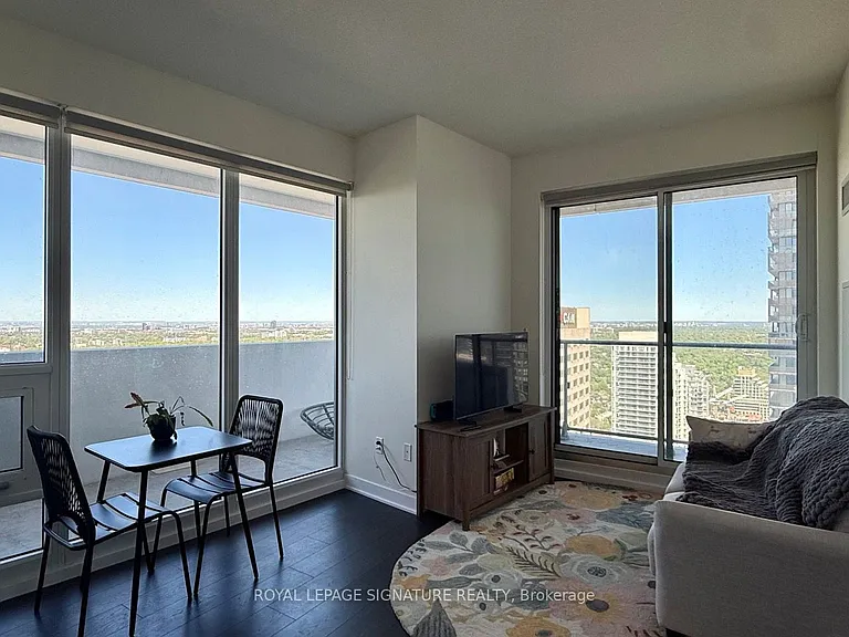 2221 Yonge St #3909 — Photo 2
