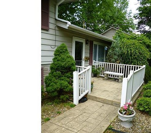 2nd image of 3758 Bryant Dr