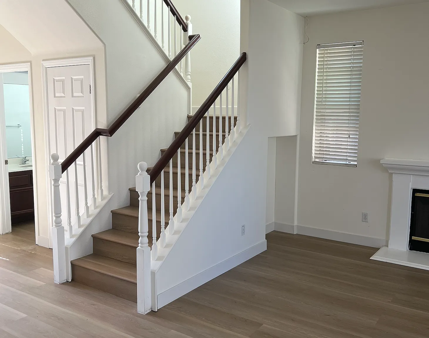 4 bed, 3.5 bath, 2305 sqft, $3,690 — Photo 4
