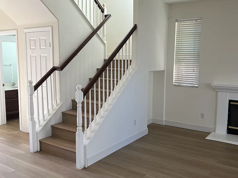 7593 Cloverhill Dr — Photo 4