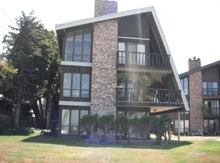 3028 Alki Ave SW, Seattle, WA 98116