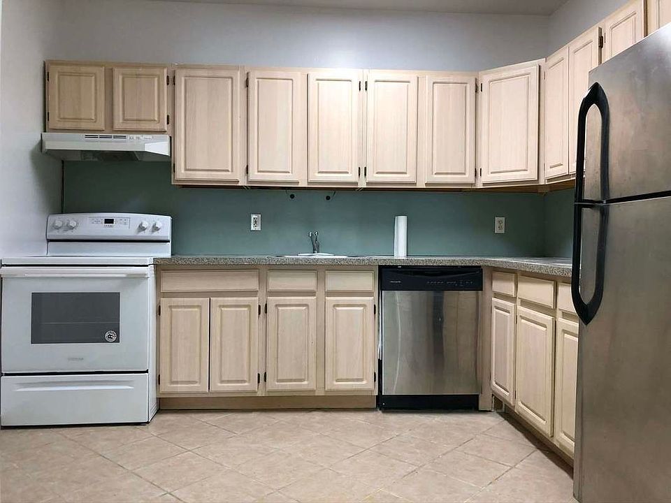 2nd image of 1035 Washington Ave APT Gr2