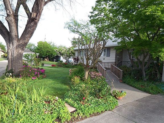 2nd image of 3701 Lynwood Way