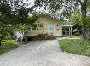 103 Cahill Ln, Oak Ridge, TN 37830