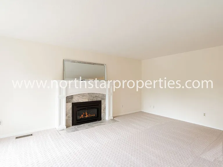 3540 SW Falcon St — Photo 6