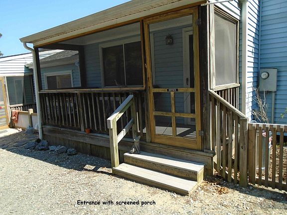 screen porch entrance