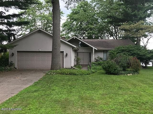 1st image of 588 Aquaview Dr