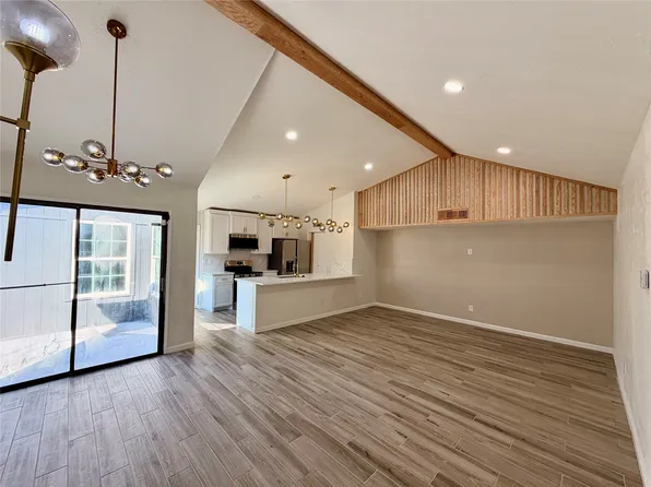 2431 Limestone Dr, Arlington, TX 76014