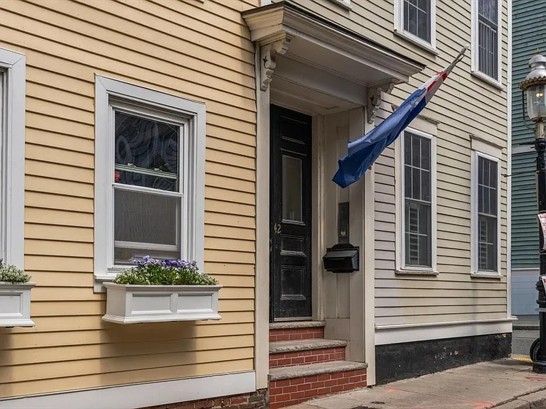 42 Pleasant St #1 — Photo 22