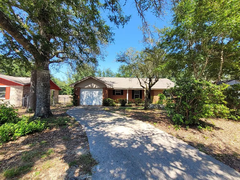 6506 Colonial Dr — Photo 3