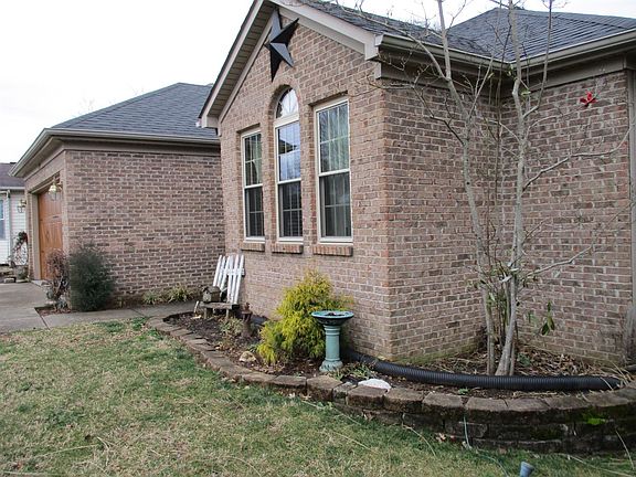 4th image of 209 Anthony Dr