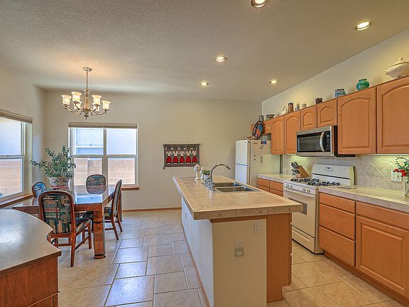2nd image of 7139 Marseille Pl NE