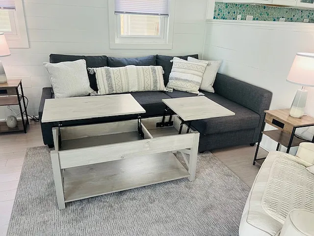 2 bed, 2.5 bath, 1364 sqft, $4,200 — Photo 2