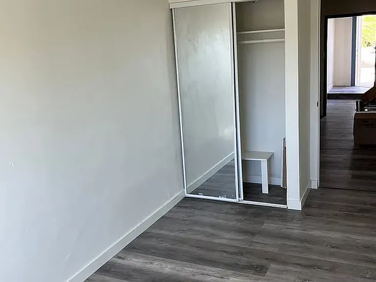 901 Hillcrest Pl #4 — Photo 3