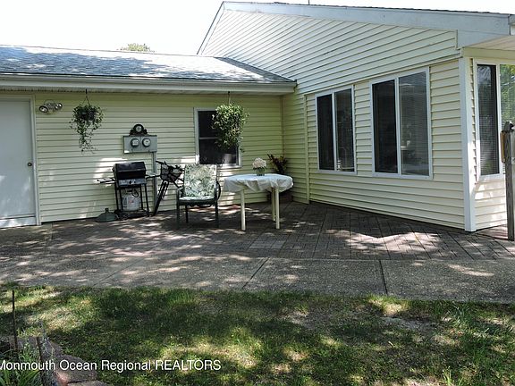 2nd image of 5C Petunia Drive