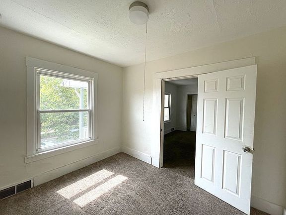 4th image of 7712 Lawn Ave #7714
