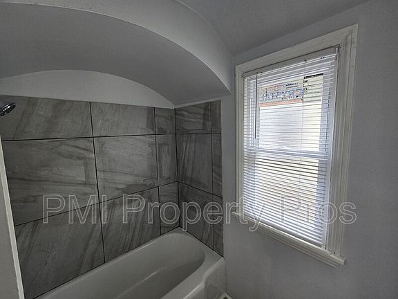 4th image of 3895A N 5th St