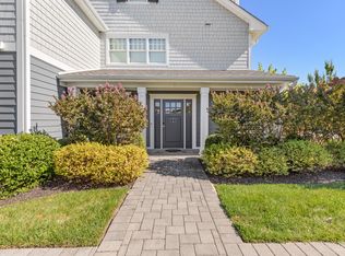 1 Village Green Dr, Southampton, NY 11968