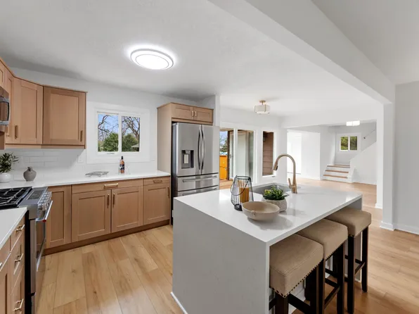 13529 Arthur St W, Minnetonka, MN 55305