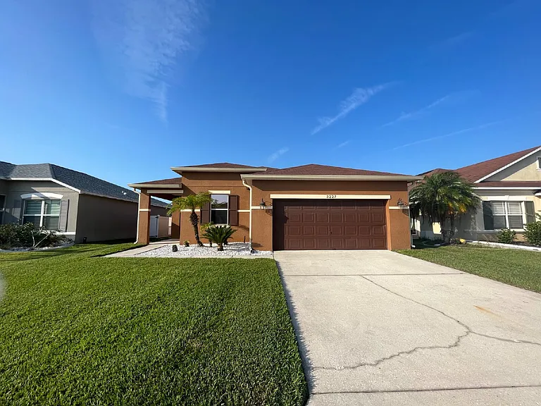 3227 Ogden Dr — Photo 1
