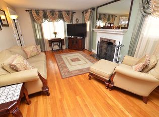 28 Miles Ave, Pawtucket, RI 02861