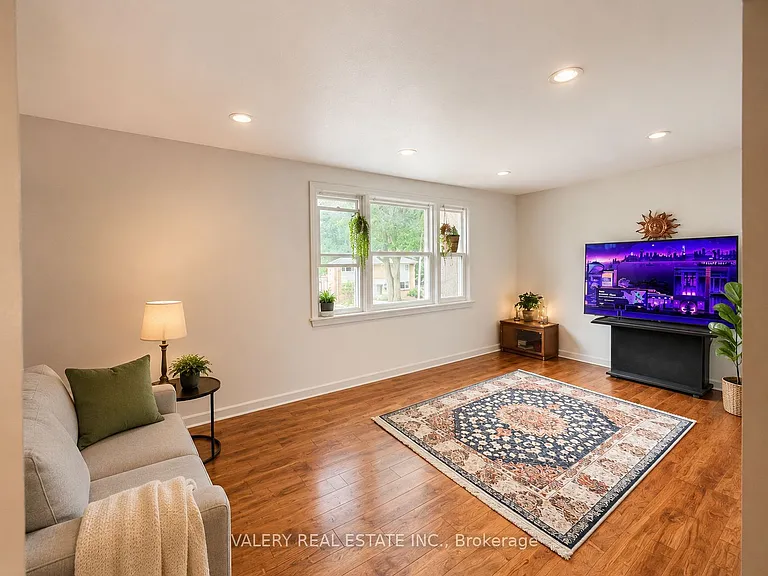 206 Barry Pl #MAIN — Photo 8