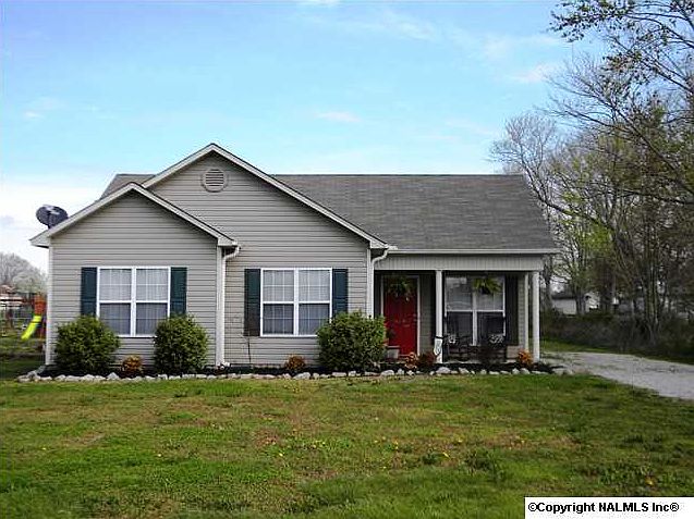 1st image of 3103 Charity Ln