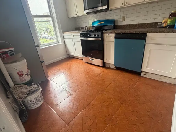 507 41st Street image 1 of 8