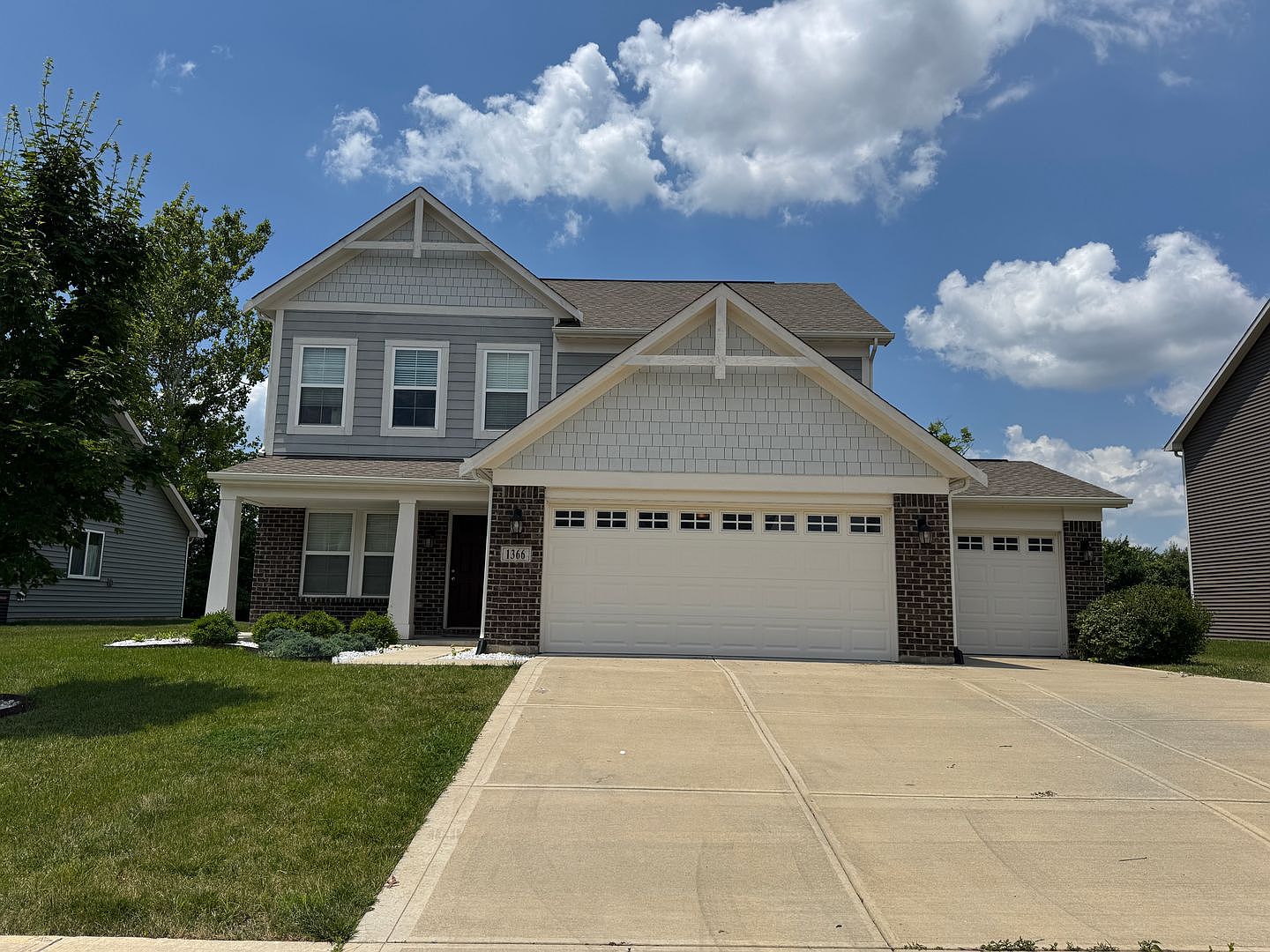 1366 Horse Shoe Bnd, Greenwood, IN 46143 | Zillow