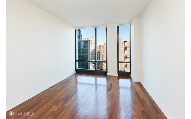 Rented by Douglas Elliman | media 7