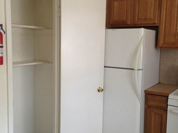 2nd image of 6 Pollux Cir E APT 3