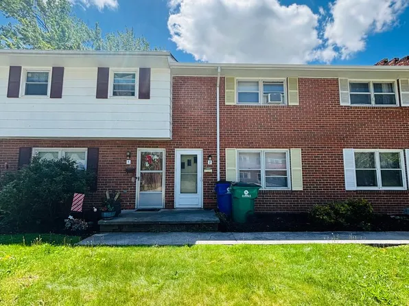 106 Lucas Dr, Blacksburg, VA