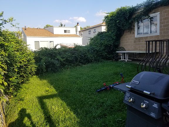 3rd image of 229 Livingston Ave