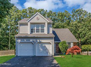 6 Quarry Pl, Tinton Falls, NJ 07753