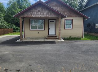 1723 SE 3rd St, Astoria, OR 97103