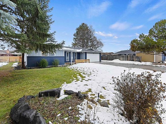 2nd image of 837 Cairn Dr