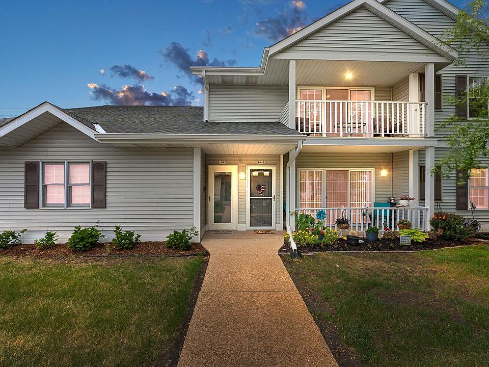 1st image of 104 Bur Oak LANE #D